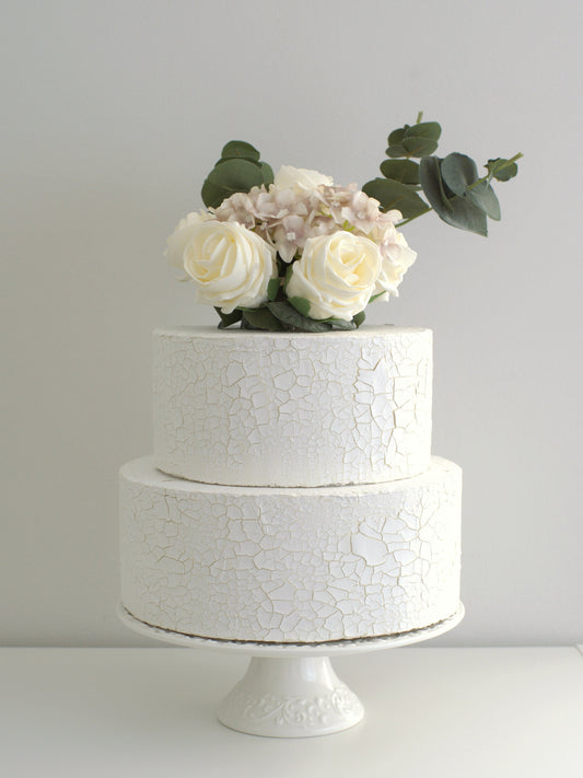 light rose cake topper featuring high-quality artificial flowers, elegantly designed to enhance cakes for weddings, birthdays, and special occasions.