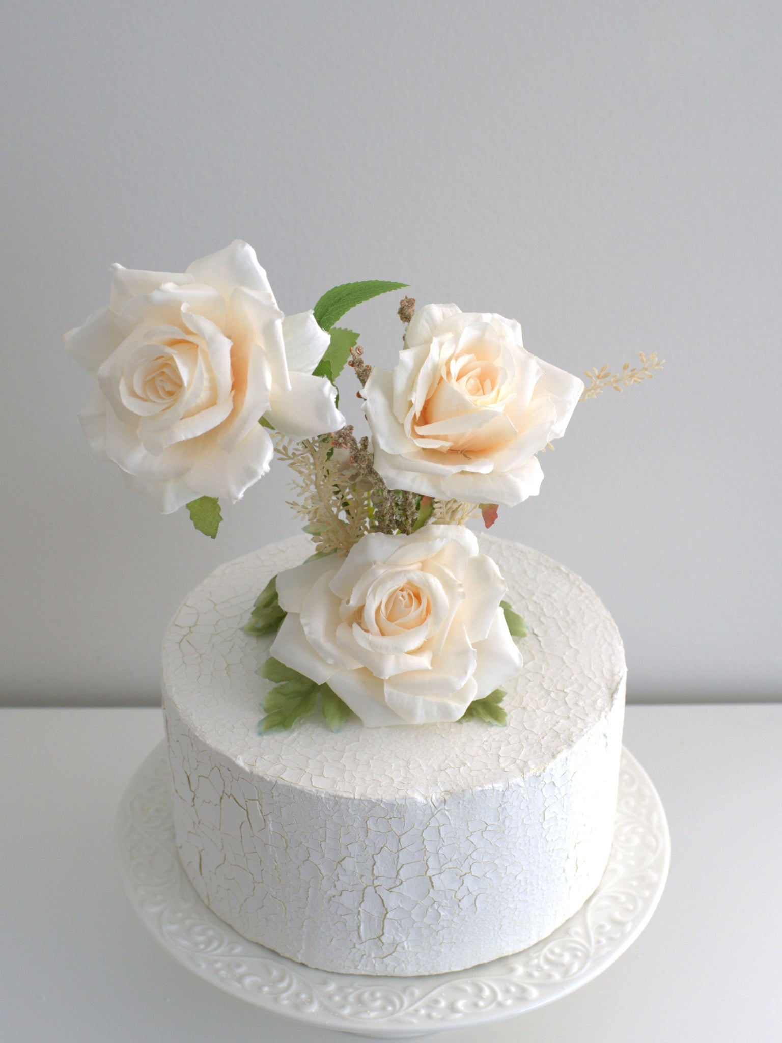 Close-up of light Rose Cake Topper, showcasing the high-quality artificial petals and intricate details, designed to bring lasting beauty to your cake.